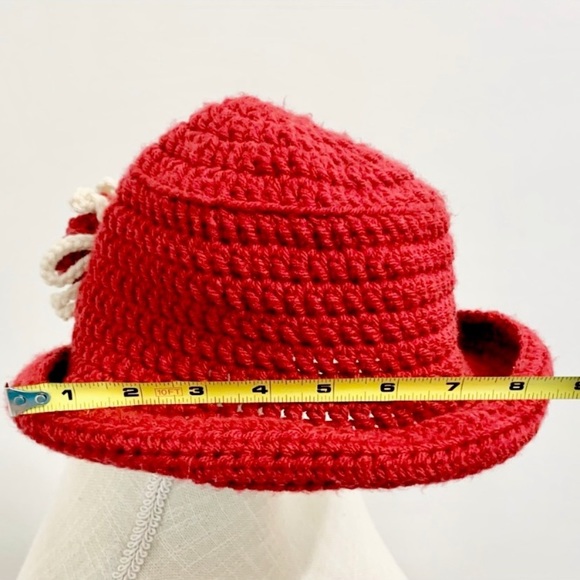 Hand Knitted Flower Hat - Picture 5 of 5